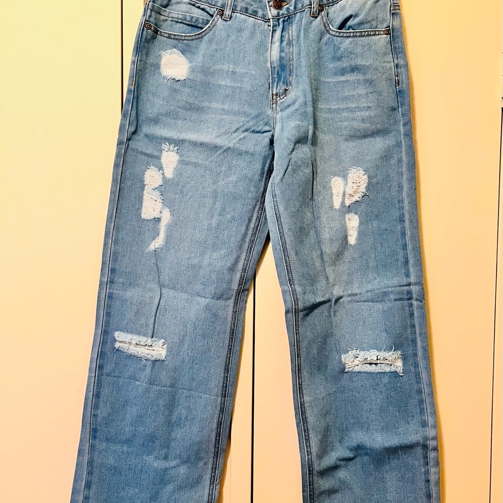 Distressed Light Blue Distressed Jeans